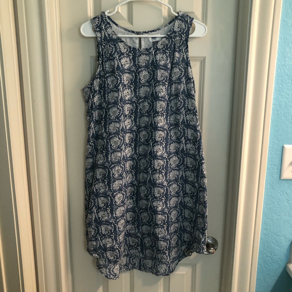 Old Navy Blue & White Sundress Size M